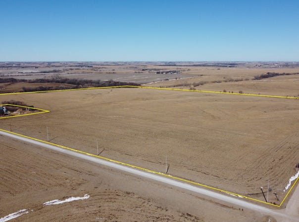 2290 Old Mill Road, Seward, NE 68434