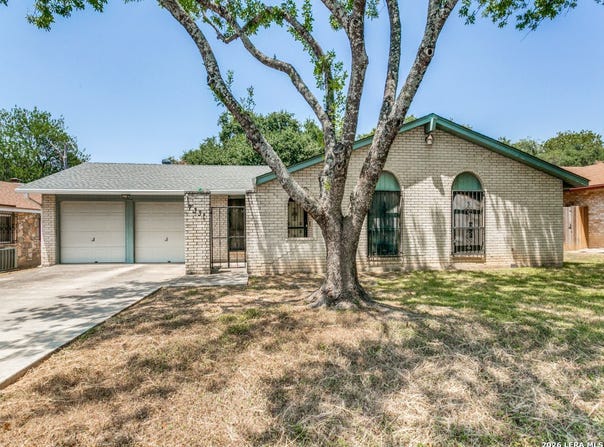 7331 Crownpiece, San Antonio, TX 78240