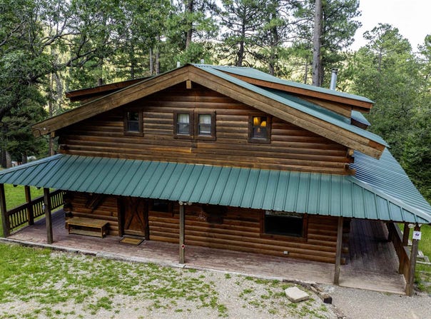 133 Canyon Trl, Cloudcroft, NM 88317-0000
