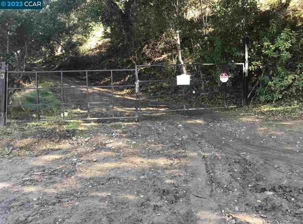 4937 Crow Canyon Rd, Castro Valley, CA 94552
