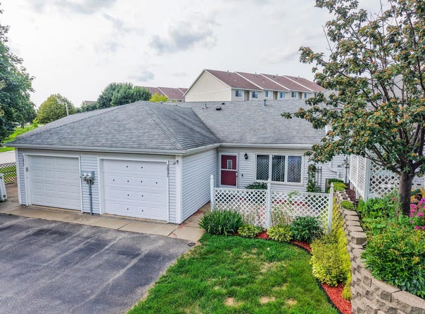 3031 25th St NW, Rochester, MN 55901