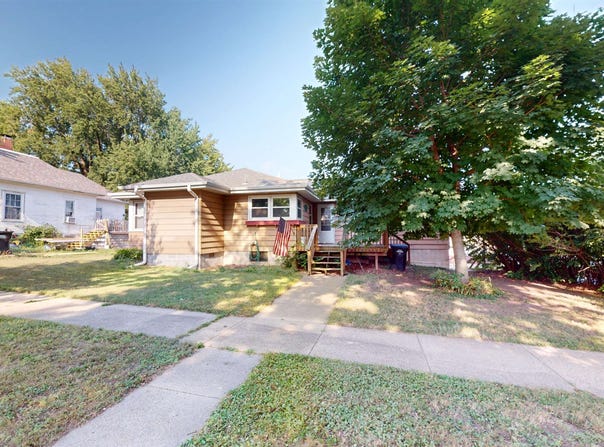 338 S 9TH ST, Cherokee, IA 51012