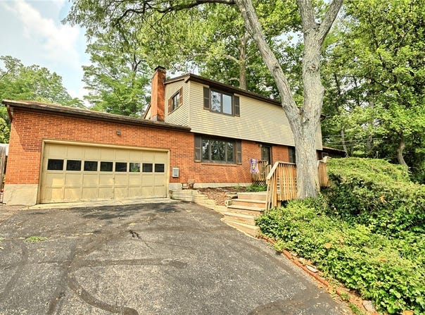 3559 Strathmoor Drive, Kettering, OH 45429