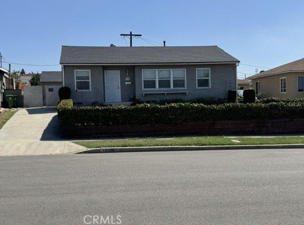 13708 S Menlo, Gardena, CA 90247