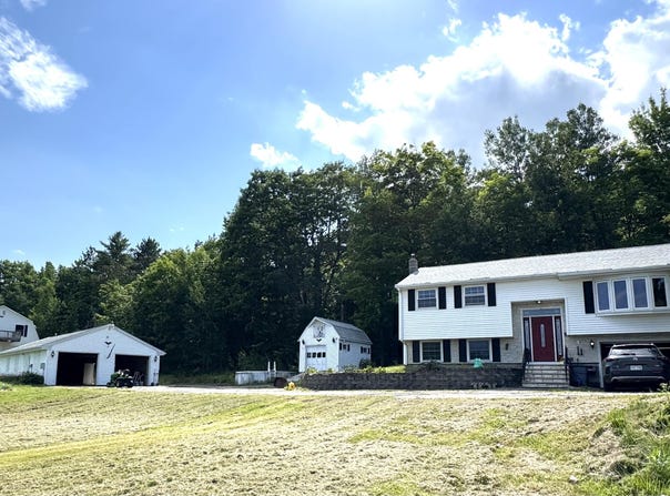 902 Eastern Avenue, Augusta, ME 04330