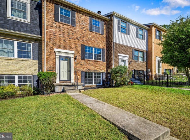 9 OAK SHADOWS Court, BALTIMORE, MD 21228