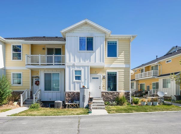 1825 E COSMOS Dr, Eagle Mountain, UT 84005