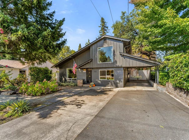 732 NW 4th Street, Grants Pass, OR 97526