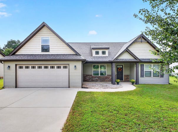 369 Silver Lake Road, Duncan, SC 29334