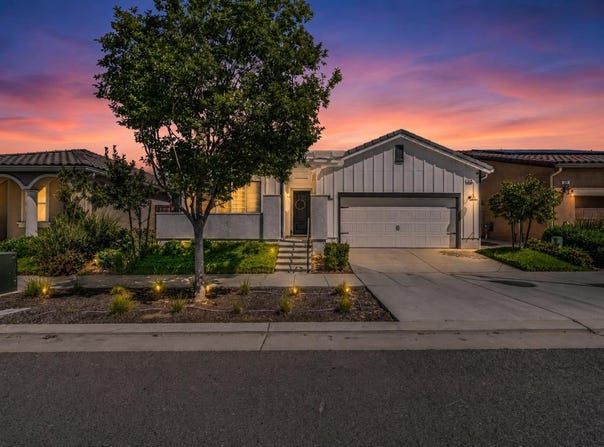 619 Wood Crest Avenue, Madera, CA 93636