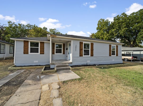 2451 Hudspeth Avenue, Dallas, TX 75216