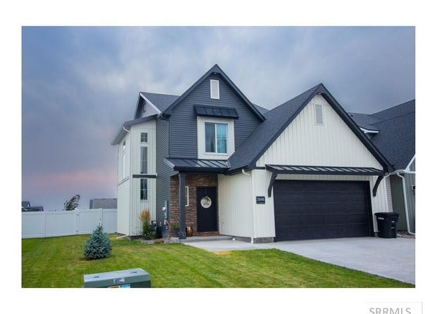 2046 47th Street, Ammon, ID 83401
