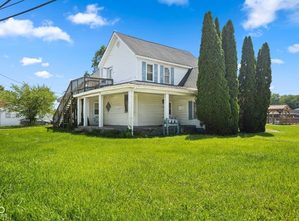589 E Main Street, Whiteland, IN 46184