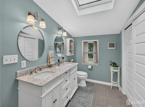 325 Dorn Avenue, Middlesex, NJ 08846