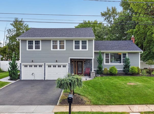 9 Nightingale Street, Edison, NJ 08820