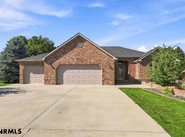 2280 LARIAT LOOP DR, Gering, NE 69341