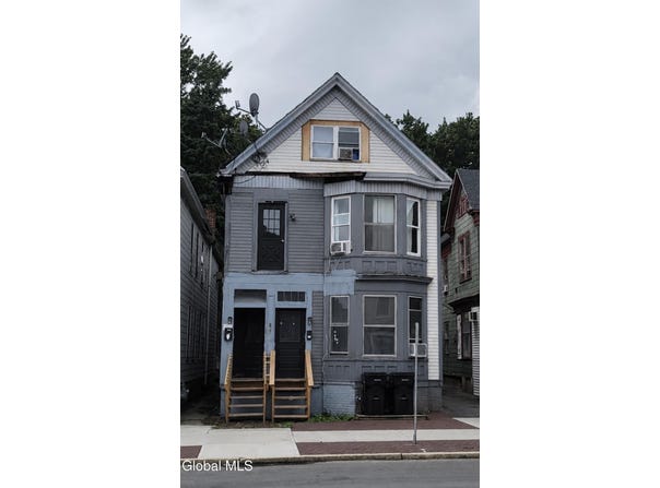161 5th Avenue, Troy, NY 12180