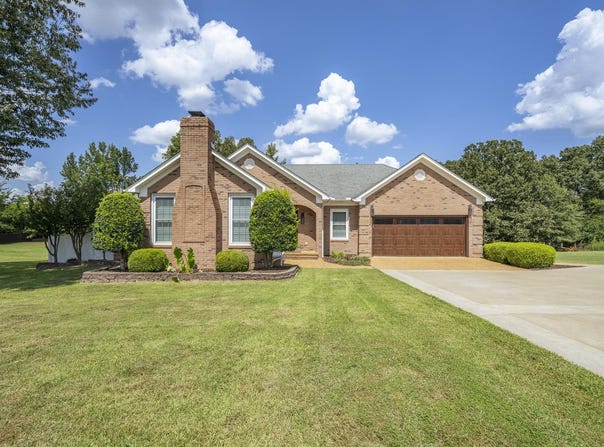 350 YEISER Dr, Savannah, TN 38372-1925