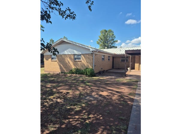 1003 Austin, Van Horn, TX 79855