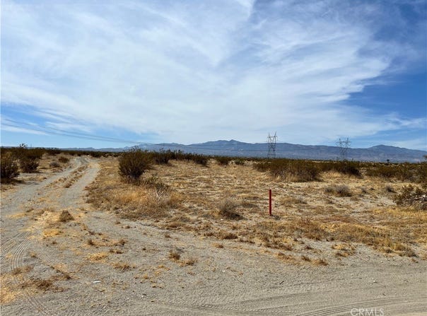2 Sandstone Road, Phelan, CA 92301