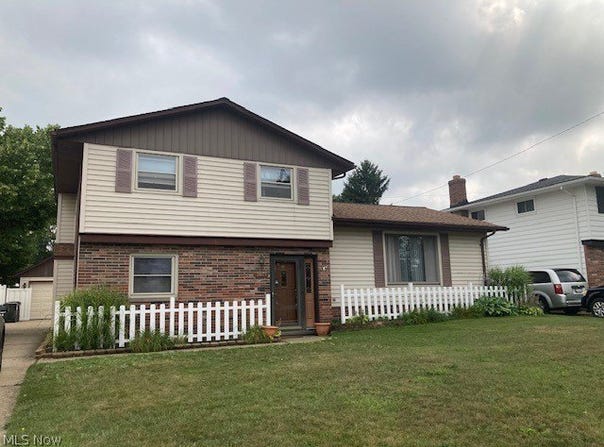 3071 Hetzel Drive, Parma, OH 44134