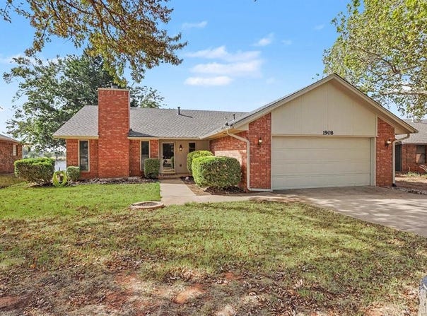 1908 Gray Fox Drive, Edmond, OK 73003