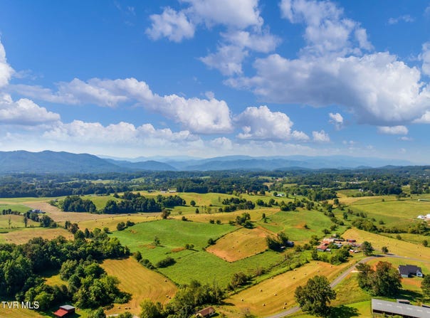 Jim Range Road, Jonesborough, TN 37659