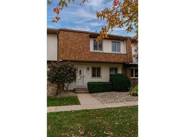 4715 11th Street, East Moline, IL 61244