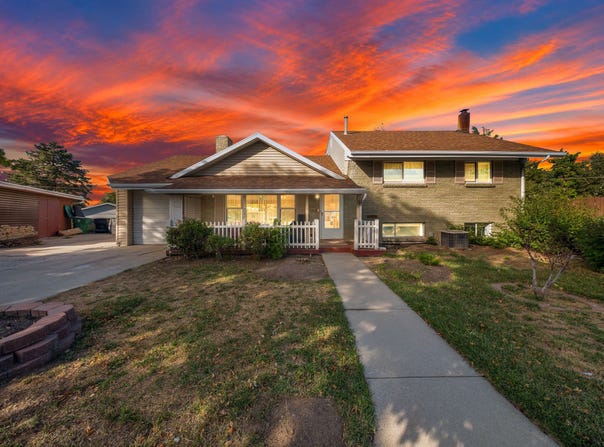 556 W GREENLEAF Dr, Murray, UT 84123