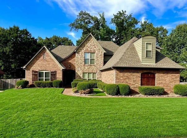 8308 CALLIE MANOR Dr, Bartlett, TN 38002