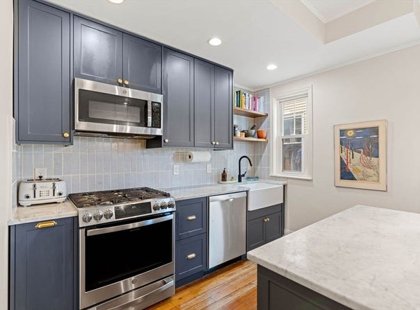 32 Roseclair St, Boston, MA 02125