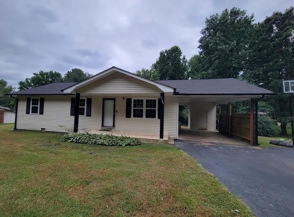 2205 Lone Oak, PARIS, TN 38242