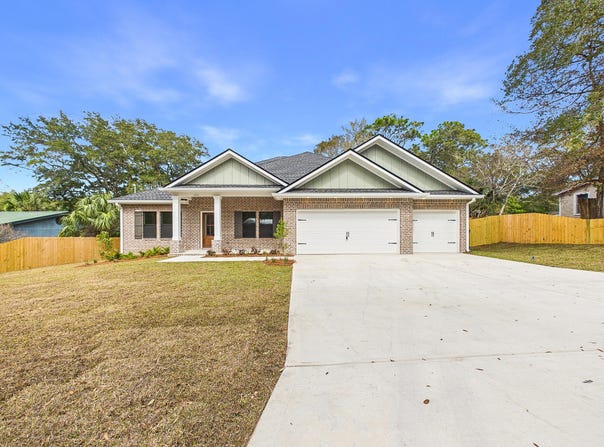 324 Hillcrest Avenue, Valparaiso, FL 32580