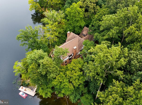2490 TREE HOUSE Drive, WOODBRIDGE, VA 22192