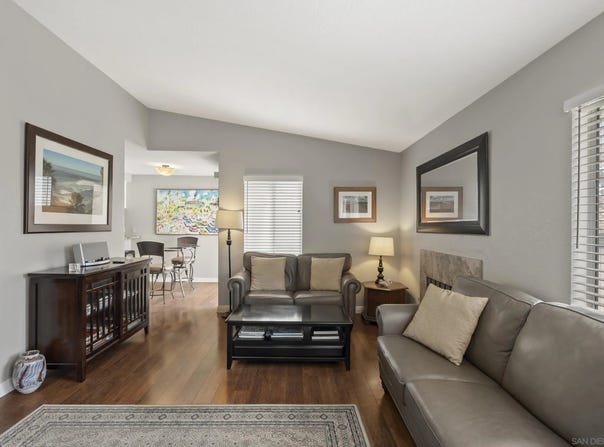 7439 Altiva Pl, Carlsbad, CA 92009