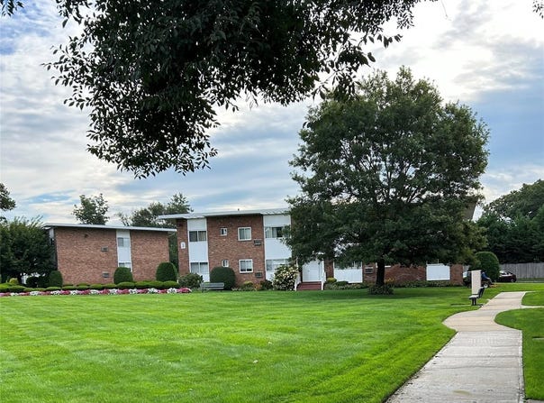 355 Route 111 Unit #30 Route 111, Smithtown, NY 11787