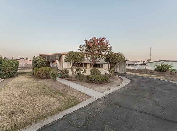 1701 Dinuba Avenue, Selma, CA 93662