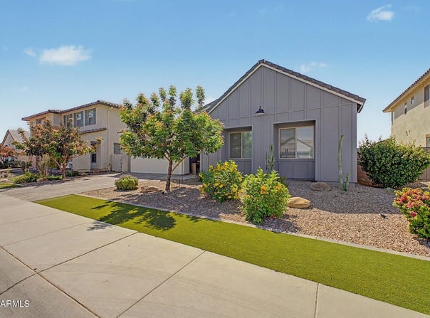 1461 E San Carlos Way, Gilbert, AZ 85298