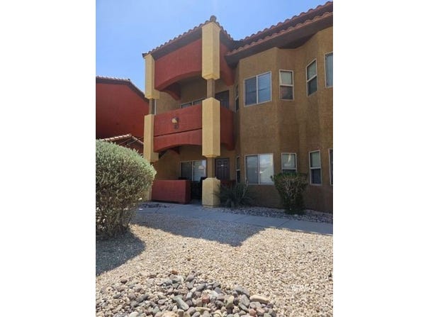 890 Kitty Hawk Dr, Mesquite, NV 89027