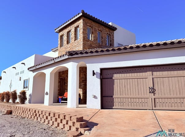 107 Pajaritos Drive, Elephant Butte, NM 87935