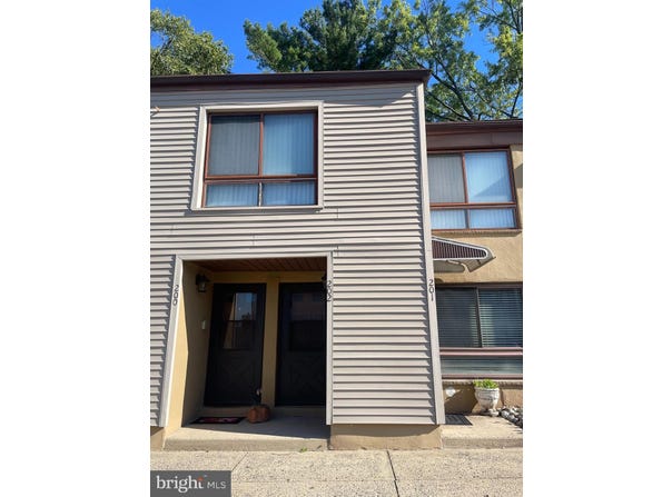 202 HUNTER Court, MARLTON, NJ 08053