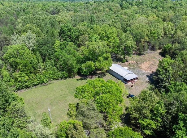 1880 Apex White Plains Rd, White Plains, KY 42464