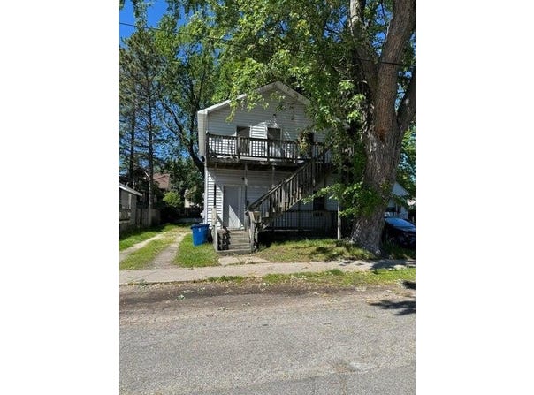 264 6th Avenue, Manistee, MI 49660
