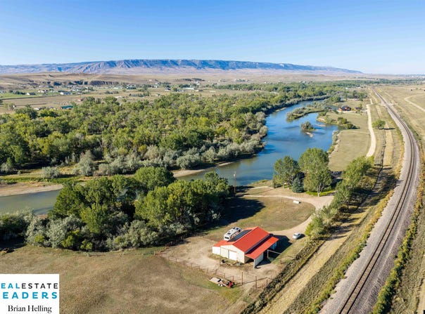 107 Coal Shadow Rd, Evansville, WY 82637