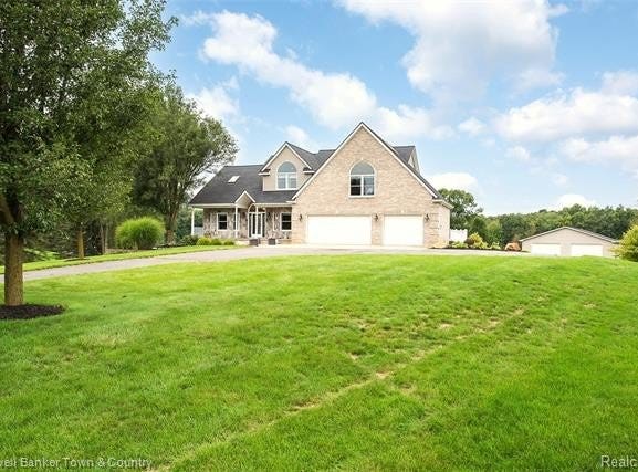 1862 Odyssey Drive, Brighton Twp, MI 48114