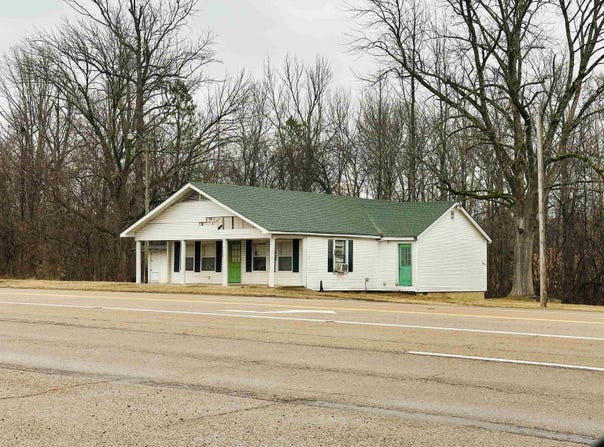 6052 US-45 Hwy, Selmer, TN 38375