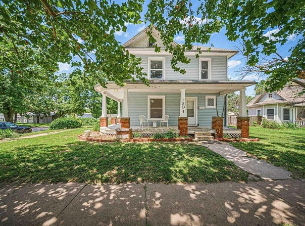 301 North Broadway, Herington, KS 67449