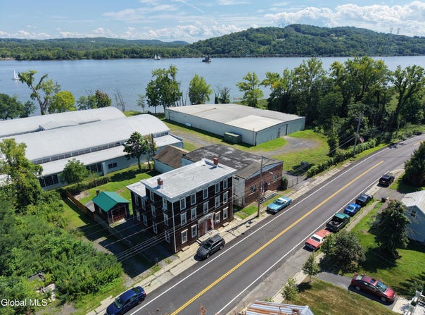 31-33 S Washington Street, Athens, NY 12015