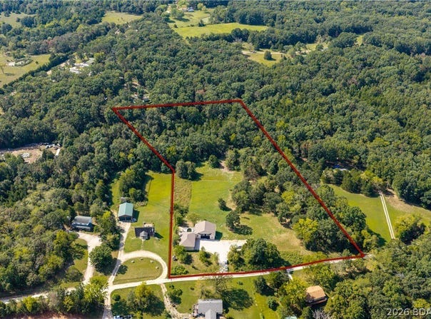 20 Country Lane, Eldon, MO 65026
