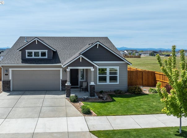 1132 NW GOLF COURSE Dr, Madras, OR 97741
